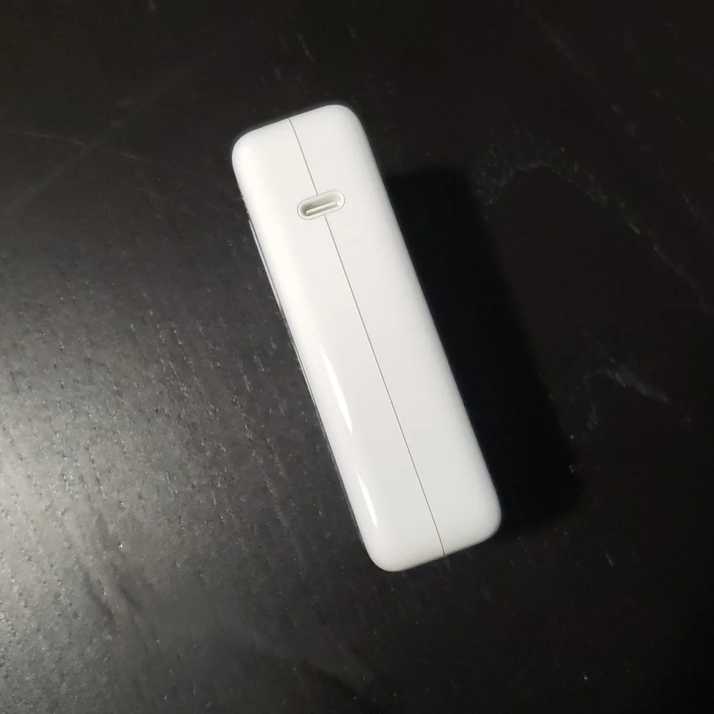 140W USB-C Power Adapter (Apple)